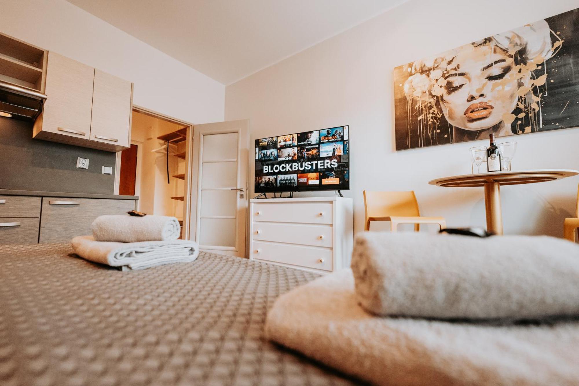 Citybeat Apartments, 400M From The Square Pilsen Exterior photo
