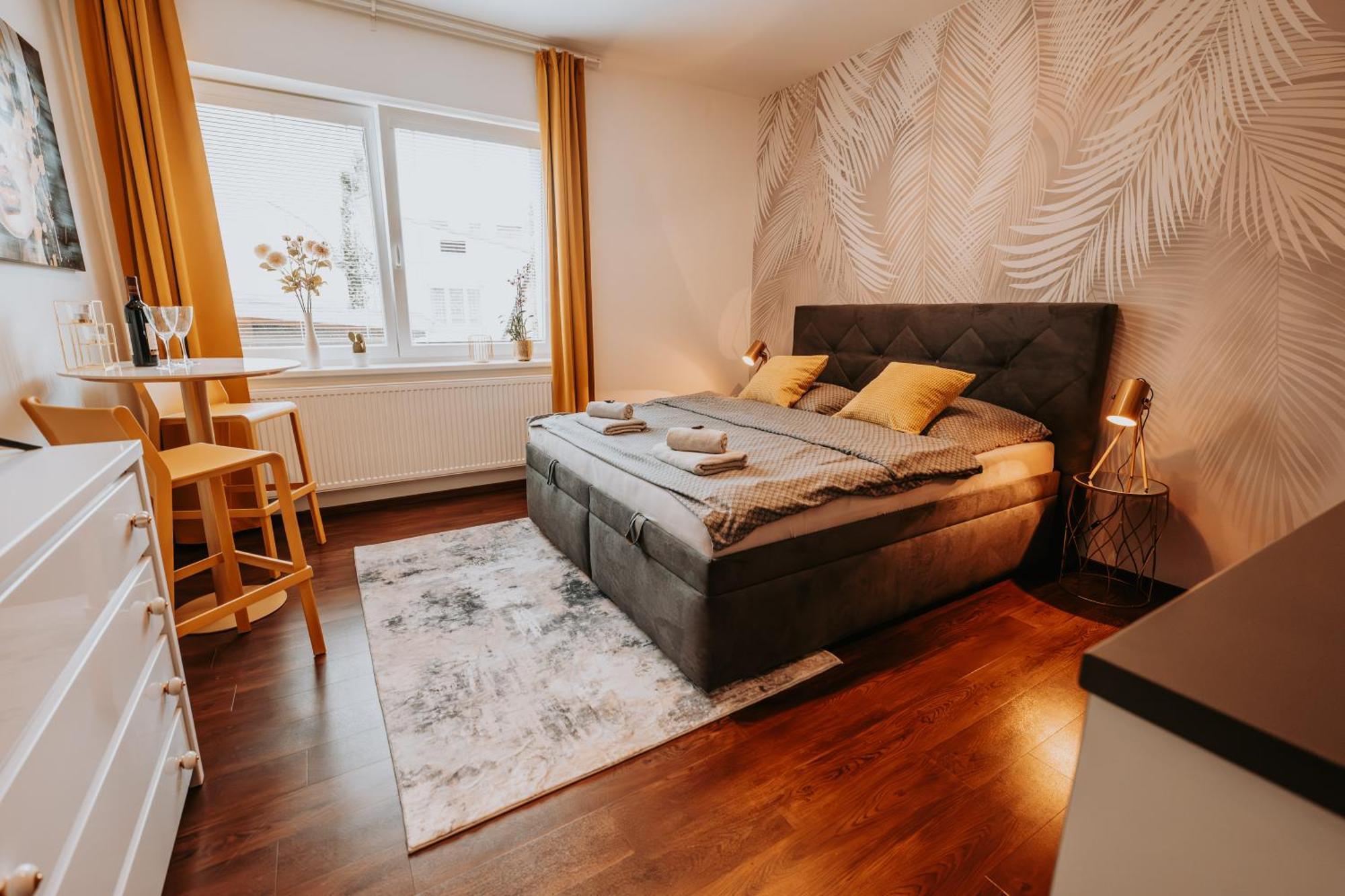 Citybeat Apartments, 400M From The Square Pilsen Exterior photo
